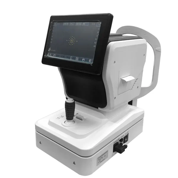 ARK-8500 Auto Refractometer/Keratometer conducting refraction and keratometry in clinic
