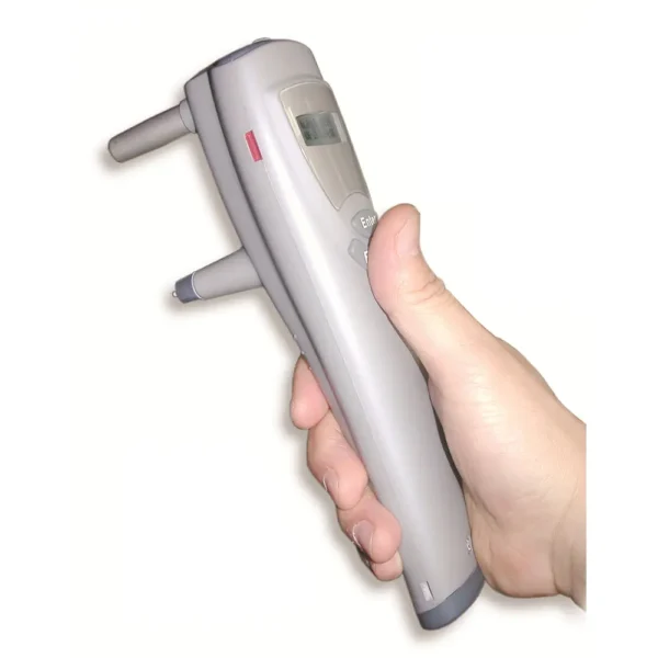 SW-500 rebound tonometer measuring eye pressure without anesthesia